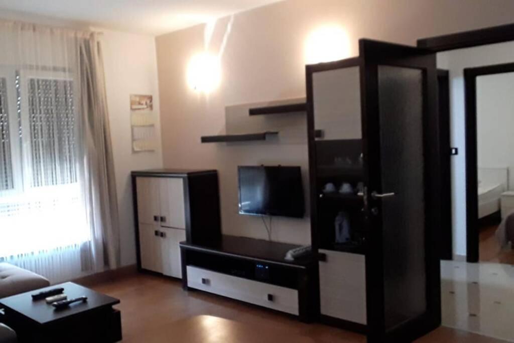 Apartman Franko - Uz Parking Пула Экстерьер фото